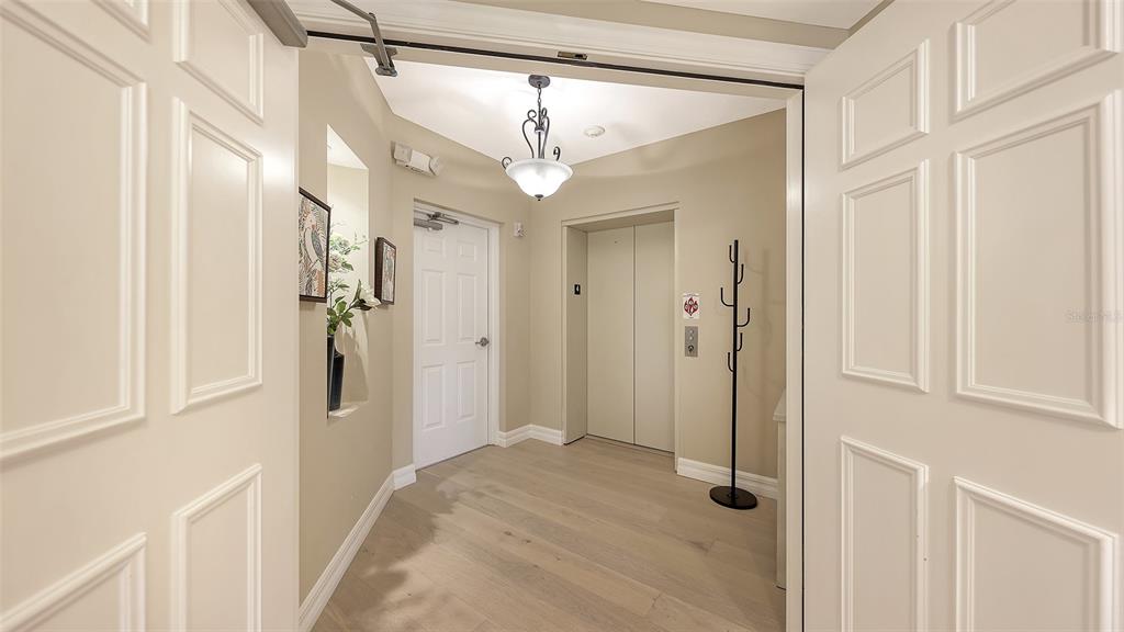 3621 North Point Road, Unit 403 Osprey, FL 34229 - Photo 3 of 100 Gallery Image 3