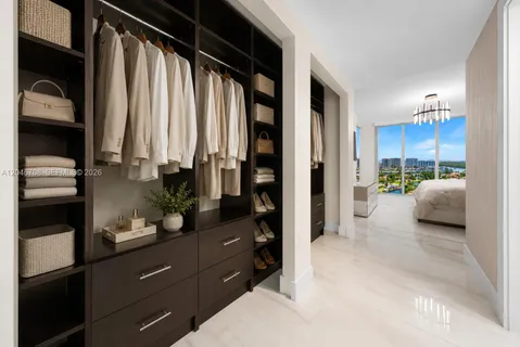 $1,400,000 | 330 Sunny Isles Boulevard, Unit 51708, Sunny Isles Beach, FL 33160