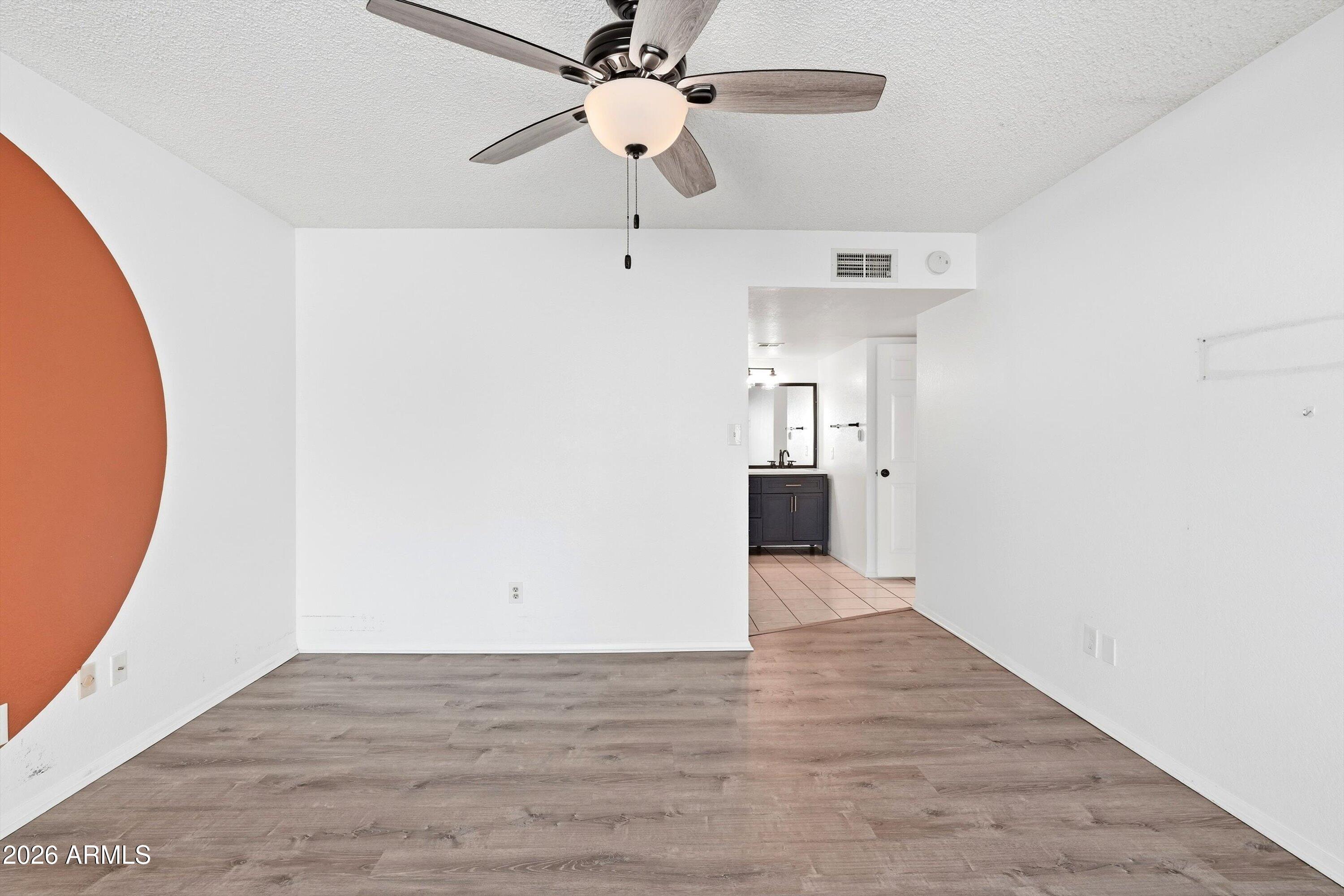 2610 West Hearn Road Phoenix, AZ 85023 - Photo 13 of 25 Primary bedroom