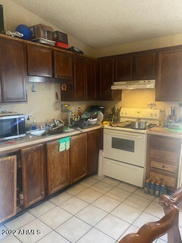 6711 West Osborn Road, Unit 123 Phoenix, AZ 85033 - Photo 2 of 7 IMG_3838