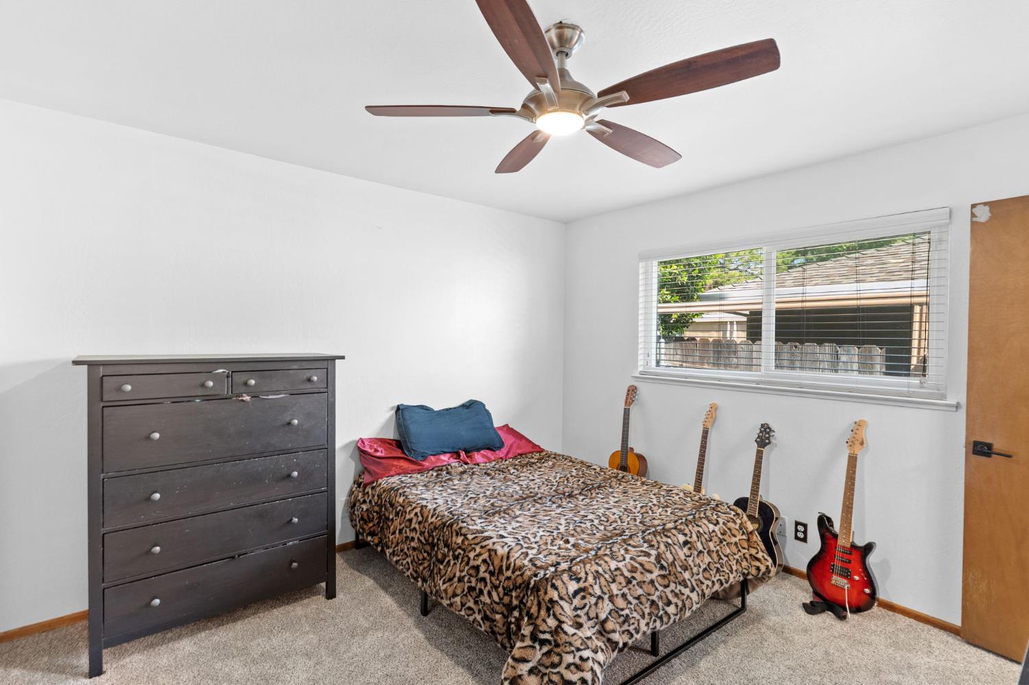 3517 Ronk Way Sacramento, CA 95821 - Photo 9 of 48