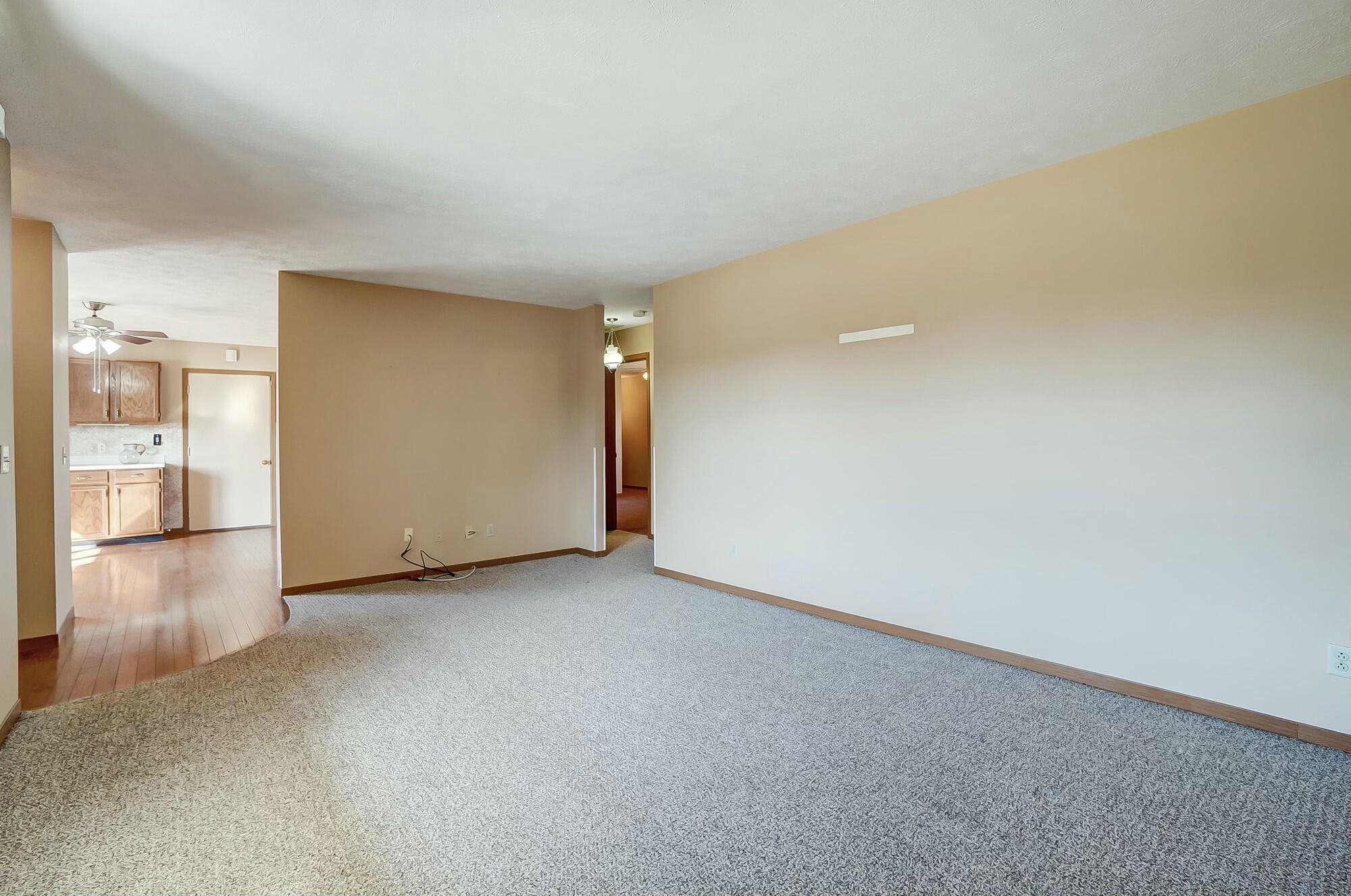 1048 Carson Lane Springfield, OH 45503 - Photo 7 of 32 Gallery Image 7
