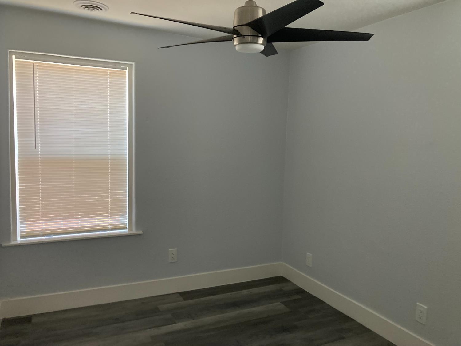 322 Kerr Avenue Modesto, CA 95354 - Photo 6 of 12