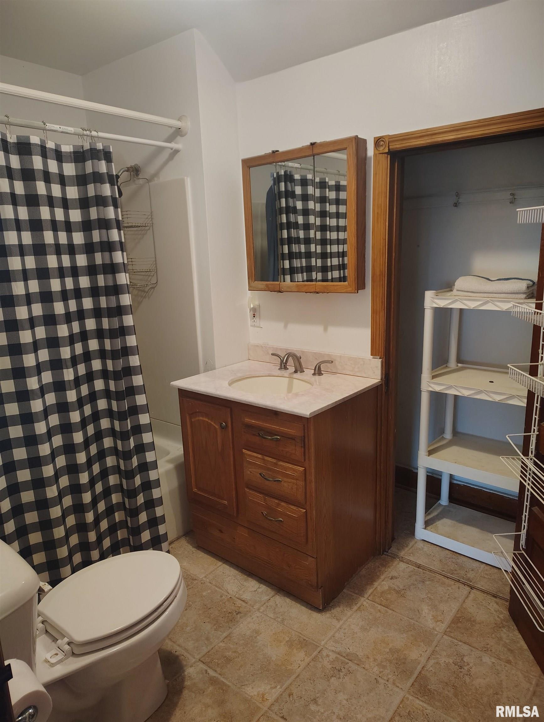 646 East Locust Street Canton, IL 61520 - Photo 11 of 17