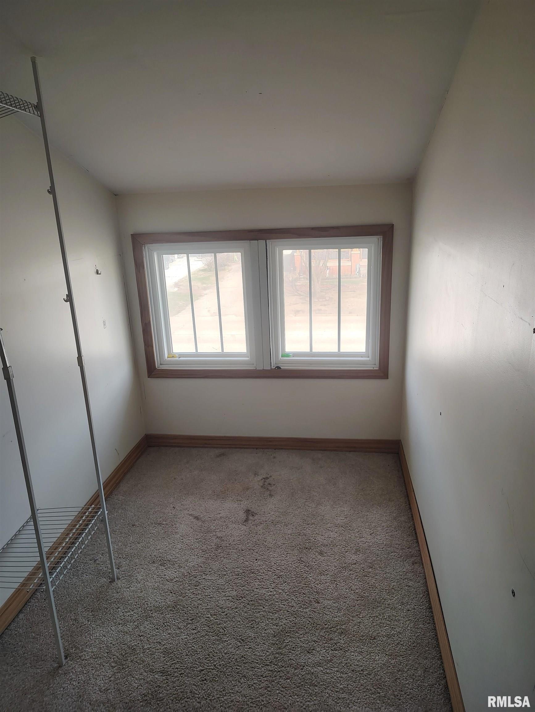 646 East Locust Street Canton, IL 61520 - Photo 14 of 17