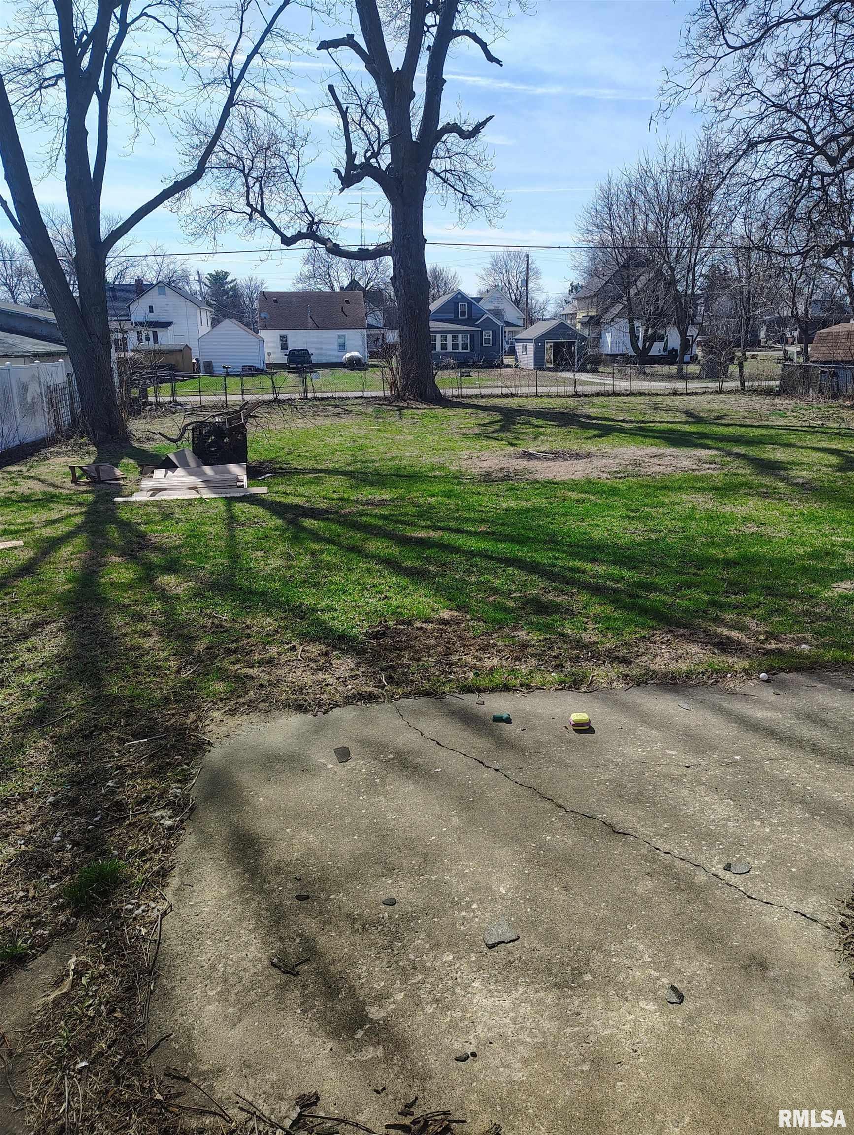 646 East Locust Street Canton, IL 61520 - Photo 4 of 15