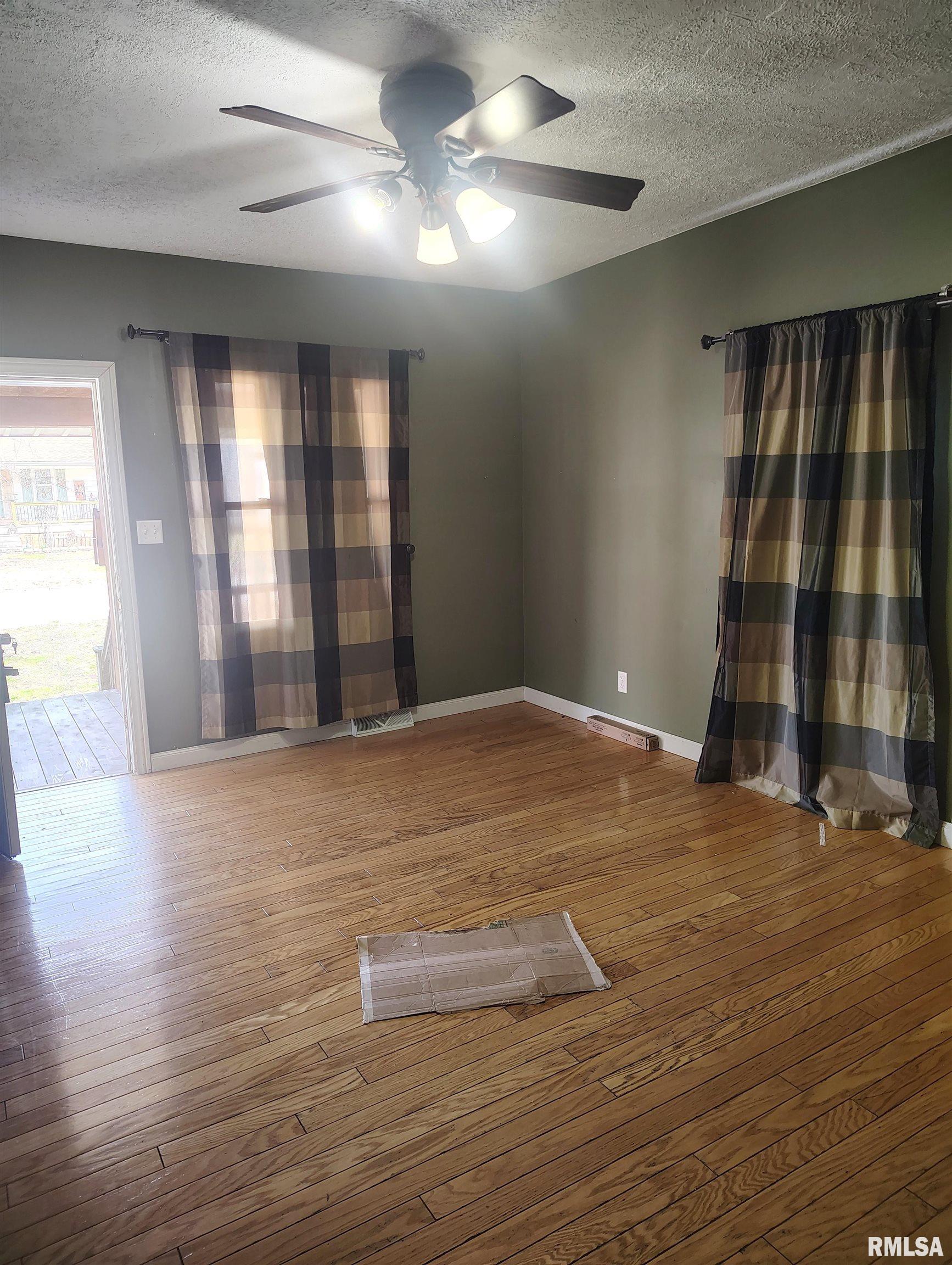 646 East Locust Street Canton, IL 61520 - Photo 7 of 15