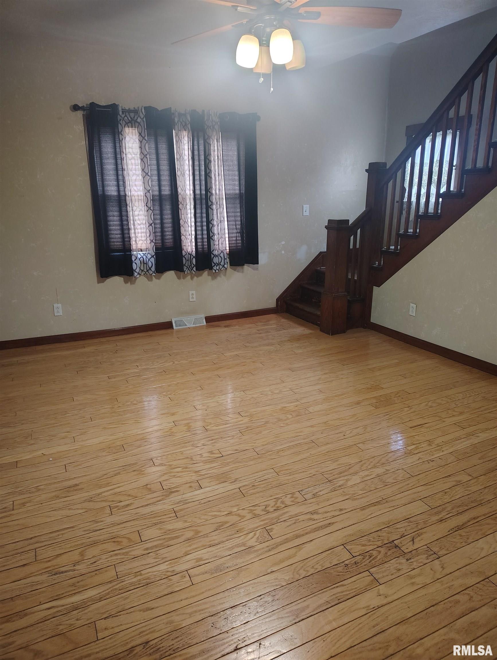 646 East Locust Street Canton, IL 61520 - Photo 7 of 17