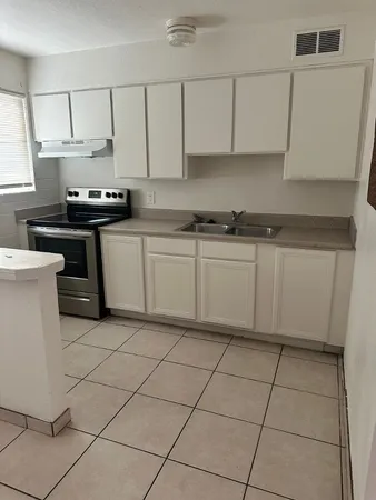 $1,250 | 3027 North 37th Street, Unit 5, Phoenix, AZ 85018