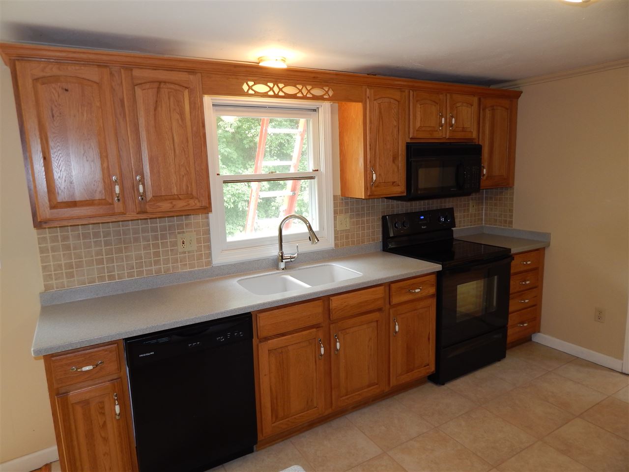 43 Pepperell Road Brookline, NH 03033 - Photo 11 of 38