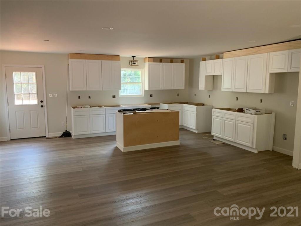 1103 McKay Road Newton, NC 28658 - Photo 5 of 14 Gallery Image 5