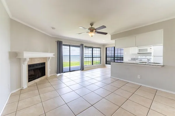$1,400 | 4552 Chaha Road, Unit 106, Garland, TX 75043