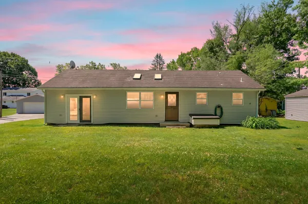 $199,000 | 32851 Lake Drive, Lawton, MI 49065