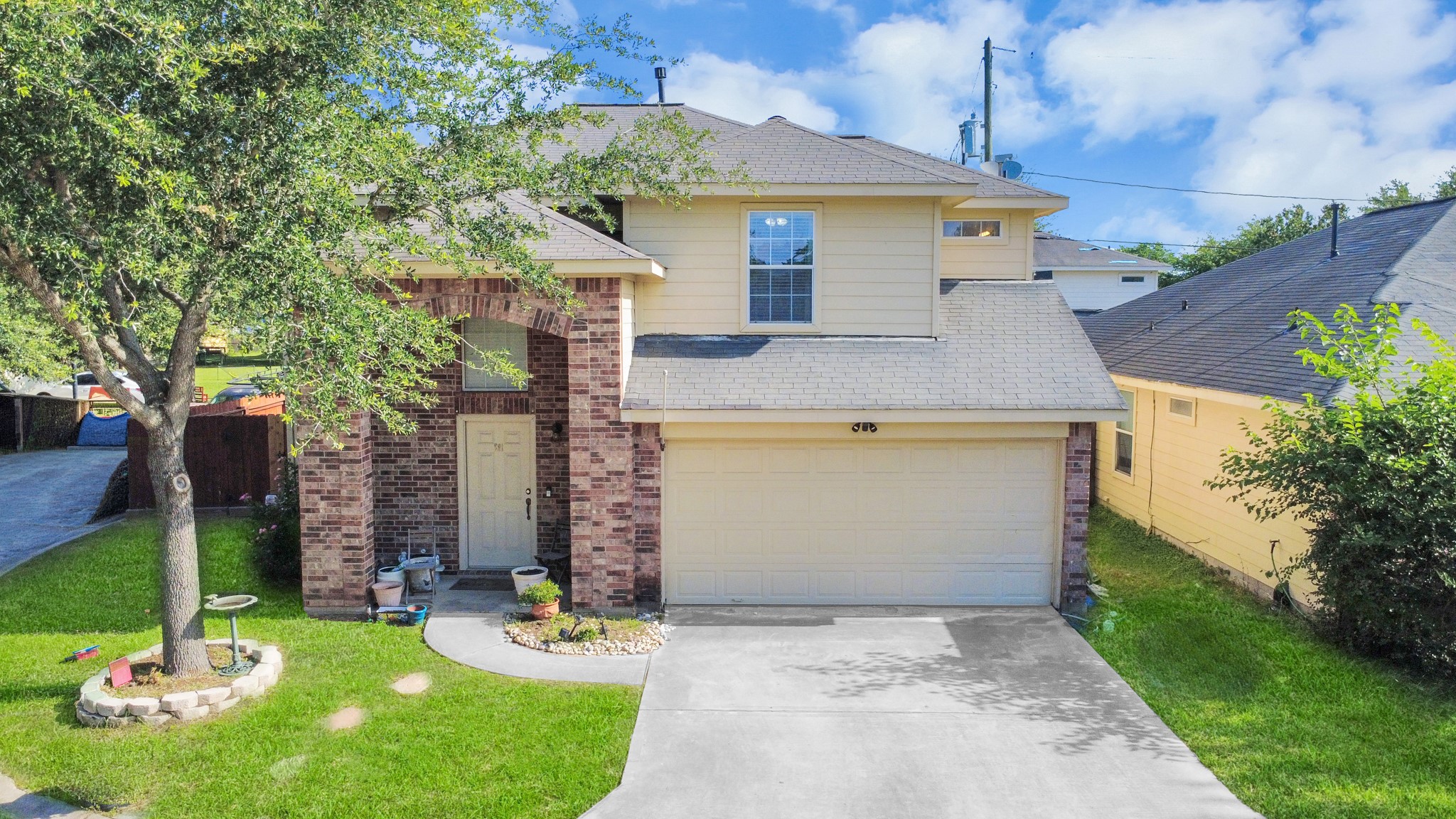 201 South Native Lane Houston, TX 77022 - Photo 1 of 34