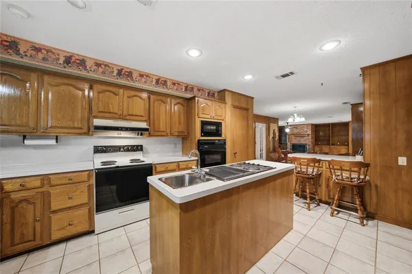 $1,135,000 | 17804 Cr 4325 Frankston Tx 75163, Frankston, TX 75763