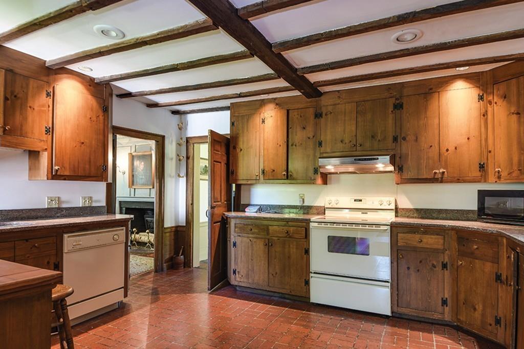61 Old Upton Road Grafton, MA 01519 - Photo 12 of 31 Gallery Image 12