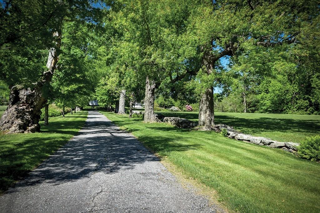 61 Old Upton Road Grafton, MA 01519 - Photo 3 of 31 Gallery Image 3