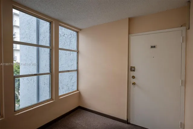 a view of empty room with window