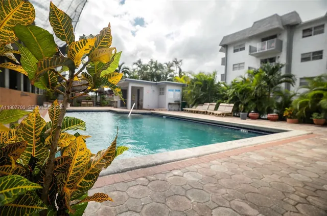 $2,450 | 750 Northwest 43rd Avenue, Unit 308, Miami, FL 33126