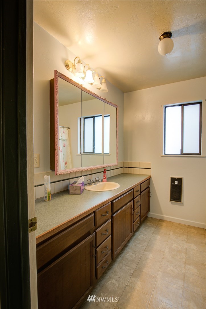 349 Endresen Road Hoquiam, WA 98550 - Photo 11 of 17 Gallery Image 11