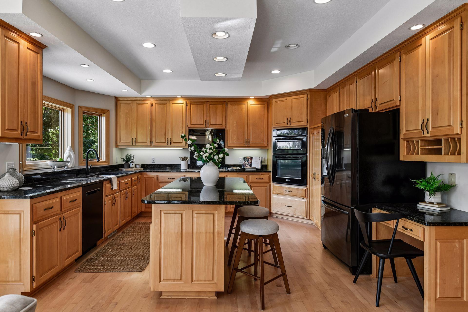 27035 Noble Road Excelsior, MN 55331 - Photo 24 of 78 Gallery Image 24