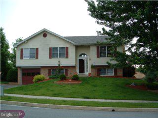 209 Michael Drive Sinking Spring, PA 19608 - Photo 1 of 6 Gallery Image 1