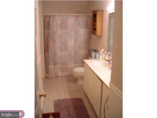209 Michael Drive Sinking Spring, PA 19608 - Photo 4 of 6 Gallery Image 4
