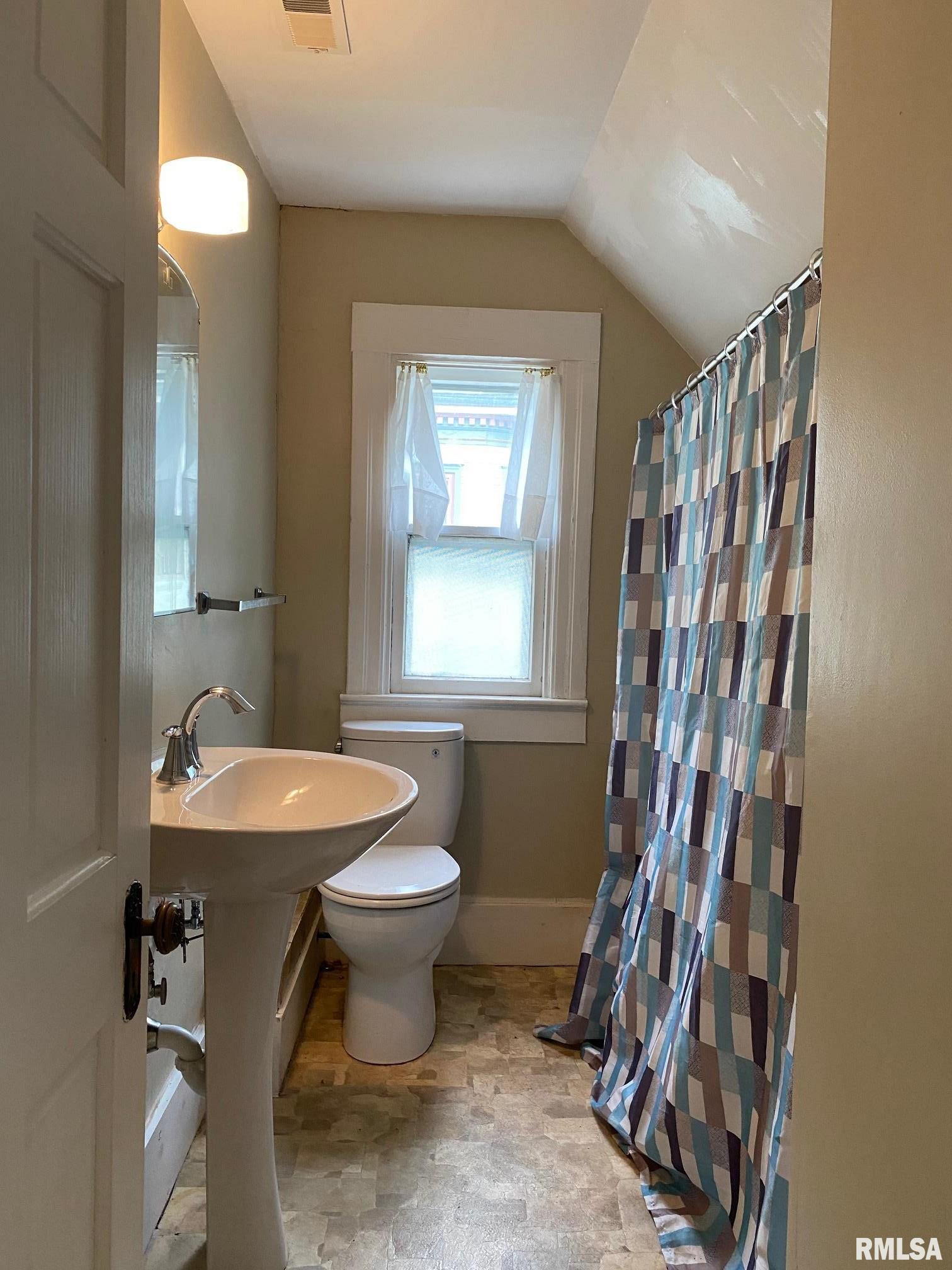 621 South Walnut Street Springfield, IL 62704 - Photo 16 of 19 Gallery Image 16