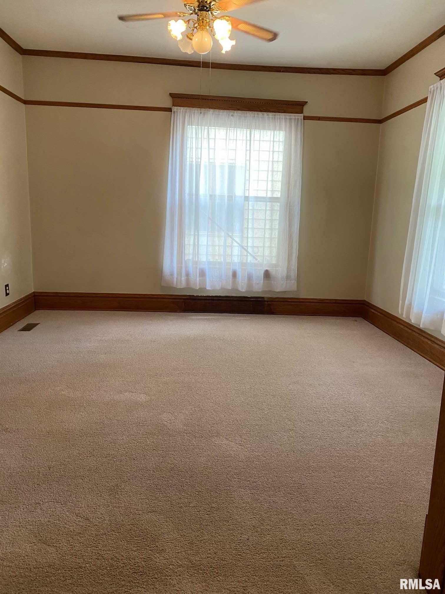 621 South Walnut Street Springfield, IL 62704 - Photo 7 of 19 Gallery Image 7