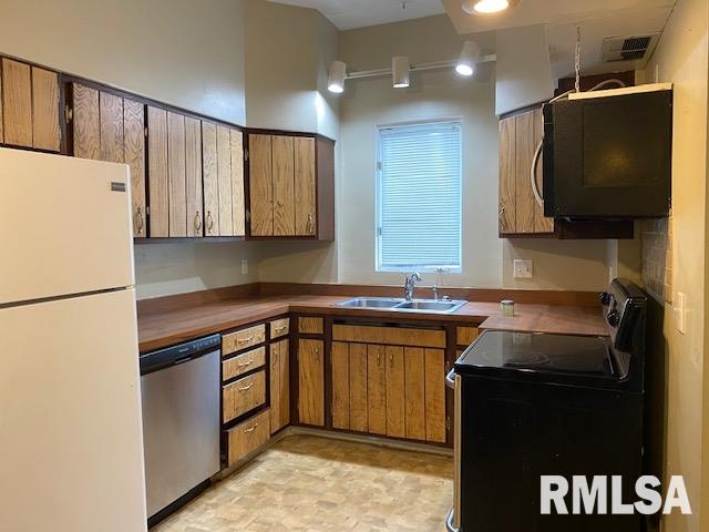 621 South Walnut Street Springfield, IL 62704 - Photo 10 of 19 Gallery Image 10