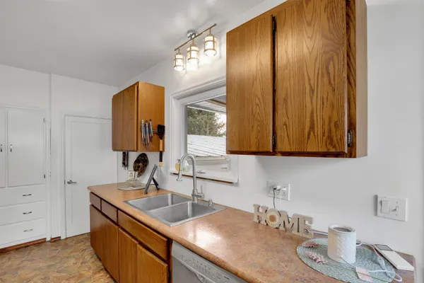 $375,000 | 327 South Crosby Street, Tekoa, WA 99033