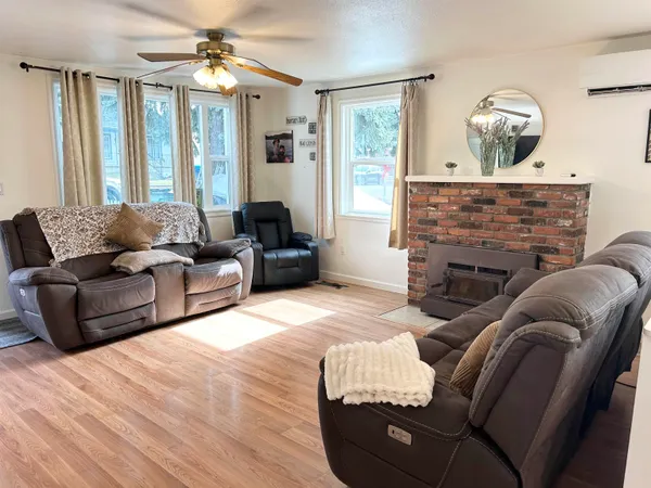 $375,000 | 327 South Crosby Street, Tekoa, WA 99033