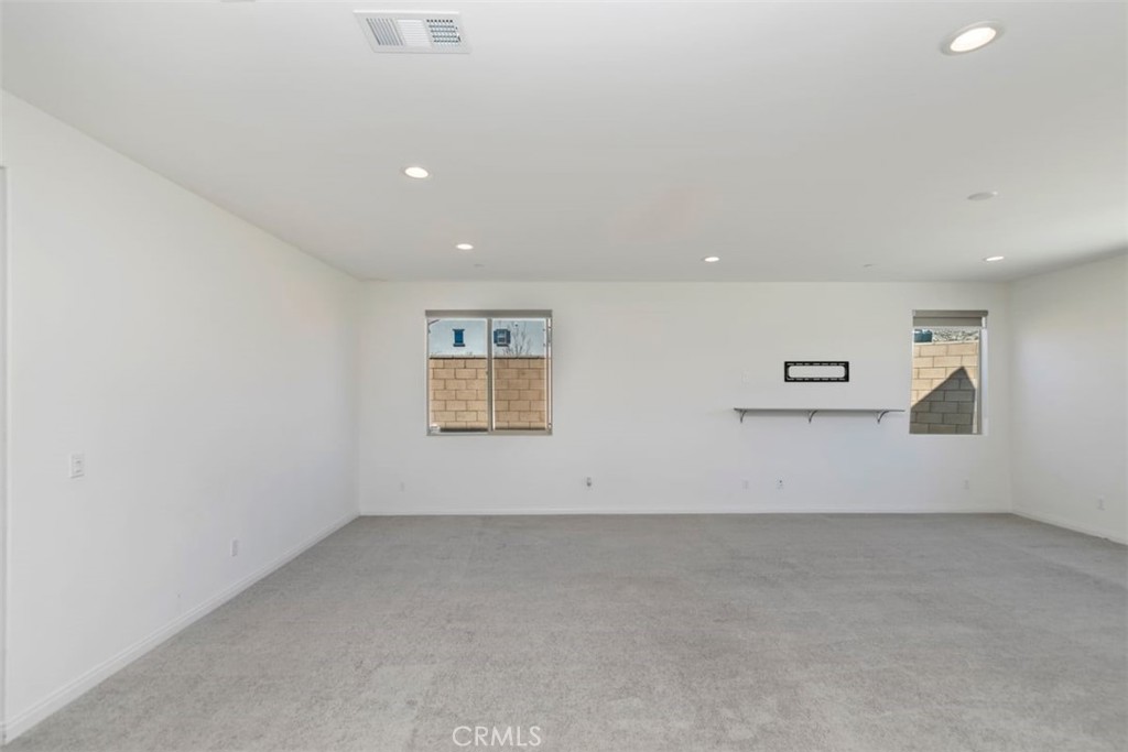 4521 Highland Avenue Perris, CA 92571 - Photo 13 of 54 Living Room