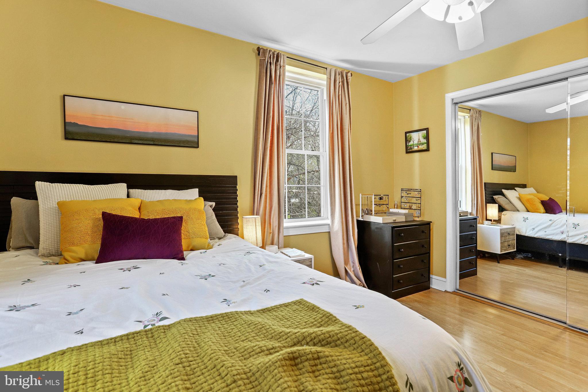 22 South Old Glebe Road, Unit 201D Arlington, VA 22204 - Photo 18 of 39 Bedroom