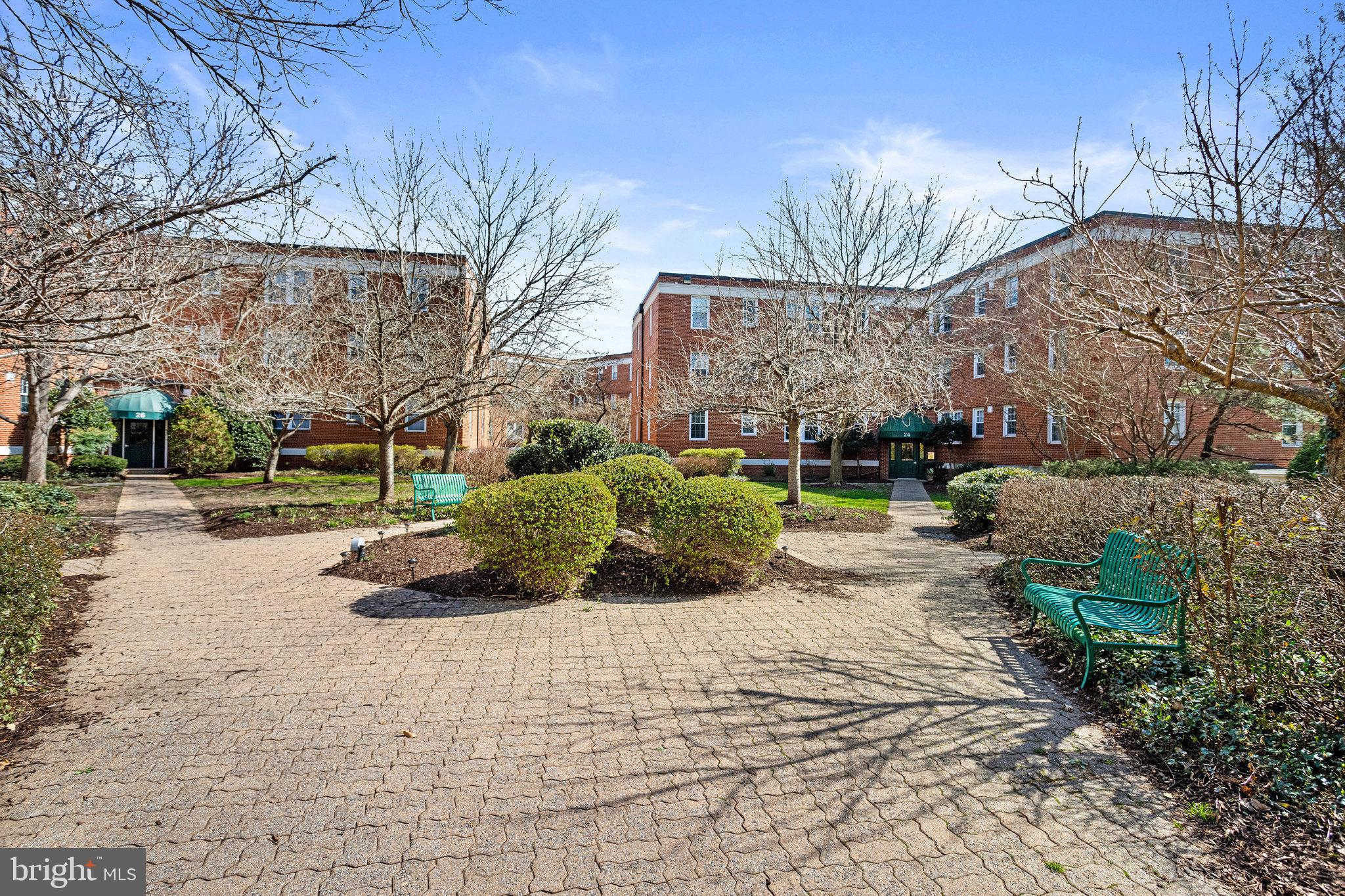 22 South Old Glebe Road, Unit 201D Arlington, VA 22204 - Photo 24 of 39 Common Grounds
