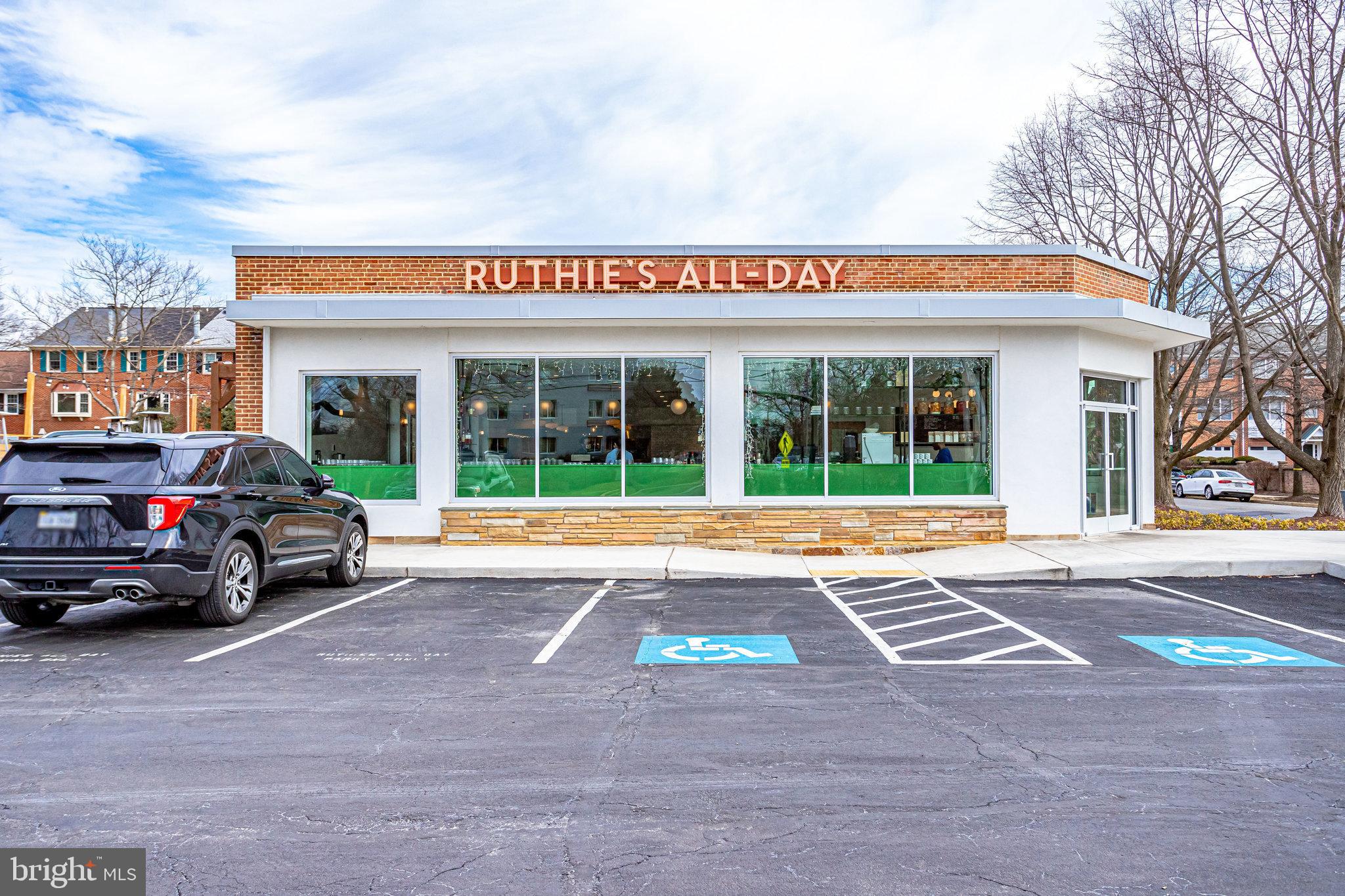 22 South Old Glebe Road, Unit 201D Arlington, VA 22204 - Photo 35 of 39 Local Amenities