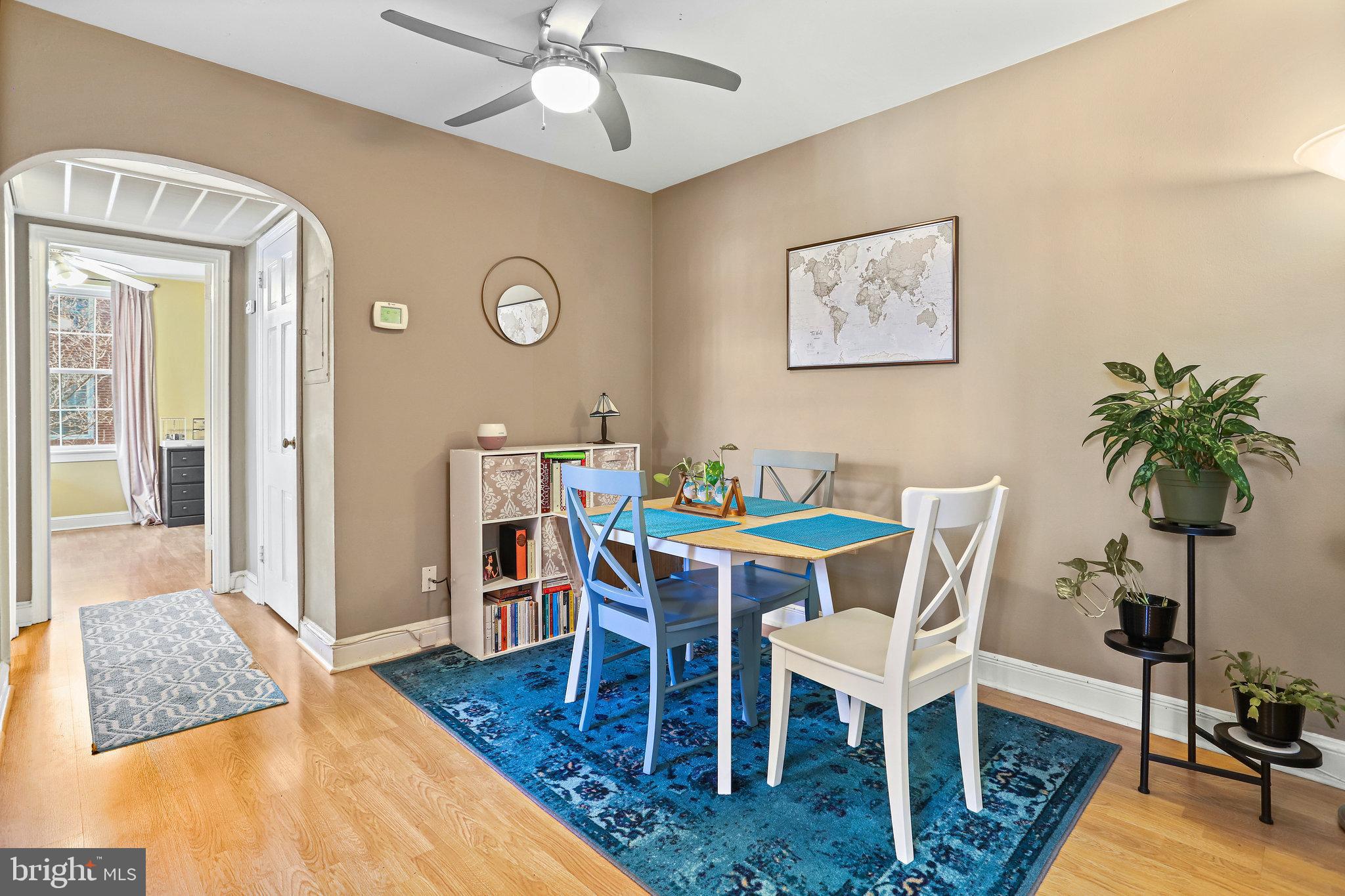 22 South Old Glebe Road, Unit 201D Arlington, VA 22204 - Photo 9 of 39 Dining Room