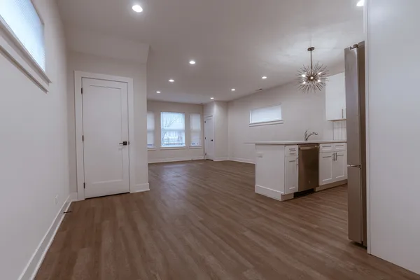 $2,900 | 4608 South Indiana Avenue, Unit 1, Chicago, IL 60653