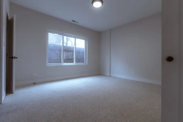 $2,900 | 4608 South Indiana Avenue, Unit 1, Chicago, IL 60653