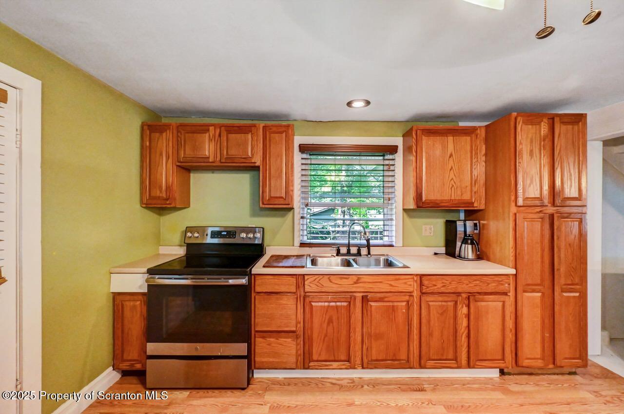 300 Madisonville Road Moscow, PA 18444 - Photo 21 of 57 Kitchen