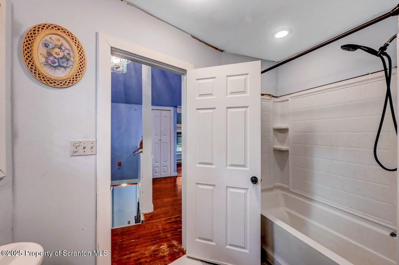 300 Madisonville Road Moscow, PA 18444 - Photo 44 of 57 Full Bathroom