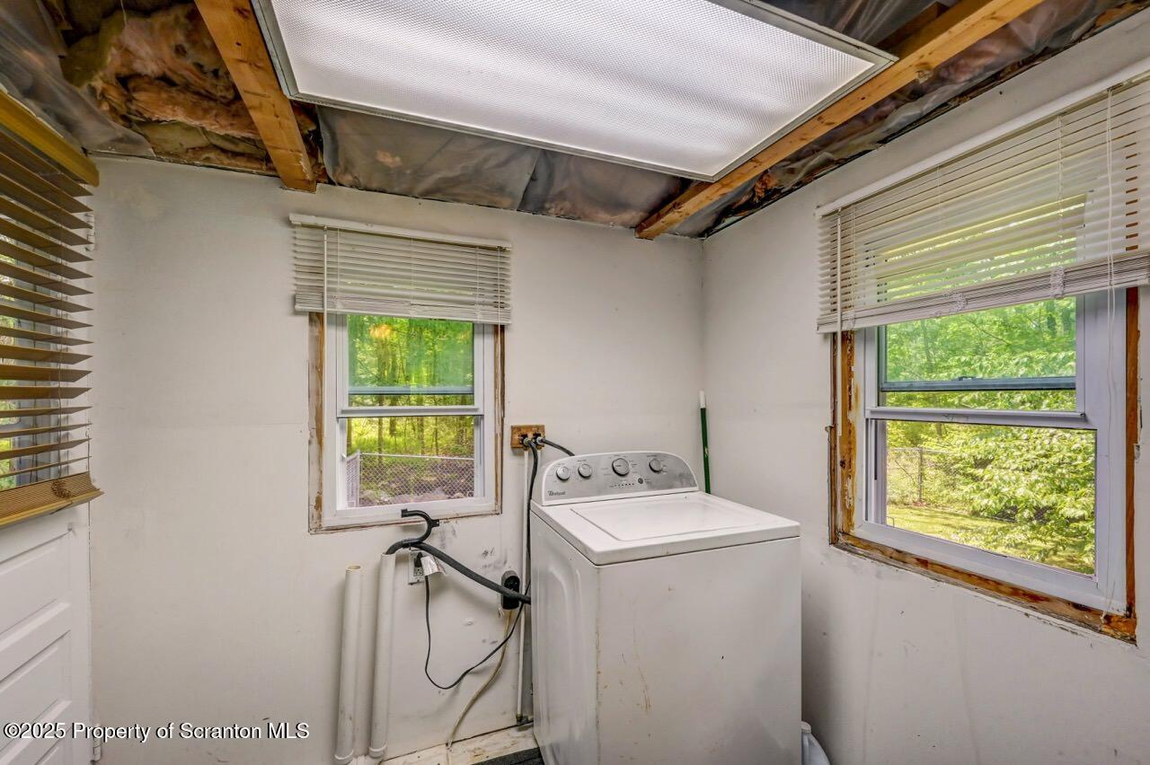 300 Madisonville Road Moscow, PA 18444 - Photo 47 of 57 Laundry/Quarter Bath