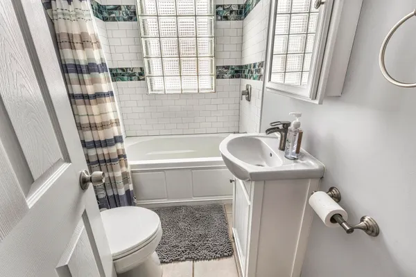 $289,000 | 4472 West Higgins Lake Drive, Roscommon, MI 48653