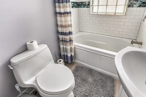 $289,000 | 4472 West Higgins Lake Drive, Roscommon, MI 48653