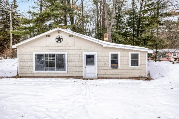 $289,000 | 4472 West Higgins Lake Drive, Roscommon, MI 48653