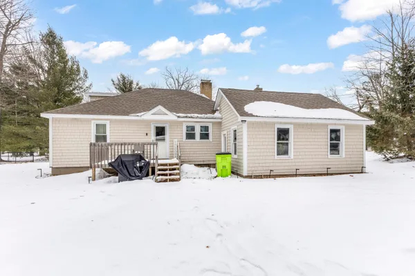 $289,000 | 4472 West Higgins Lake Drive, Roscommon, MI 48653