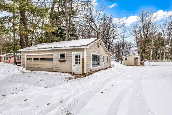 $289,000 | 4472 West Higgins Lake Drive, Roscommon, MI 48653