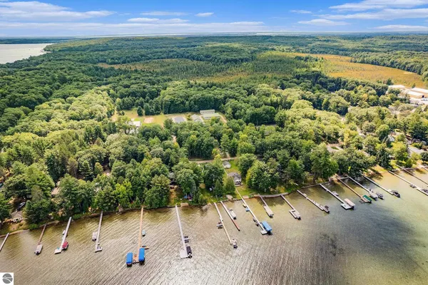 $289,000 | 4472 West Higgins Lake Drive, Roscommon, MI 48653