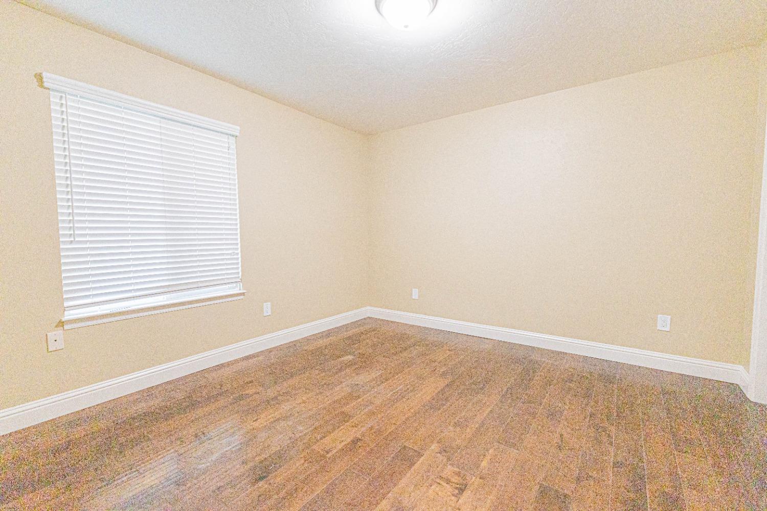 396 West Sycamore Avenue Reedley, CA 93654 - Photo 14 of 19 Gallery Image 14