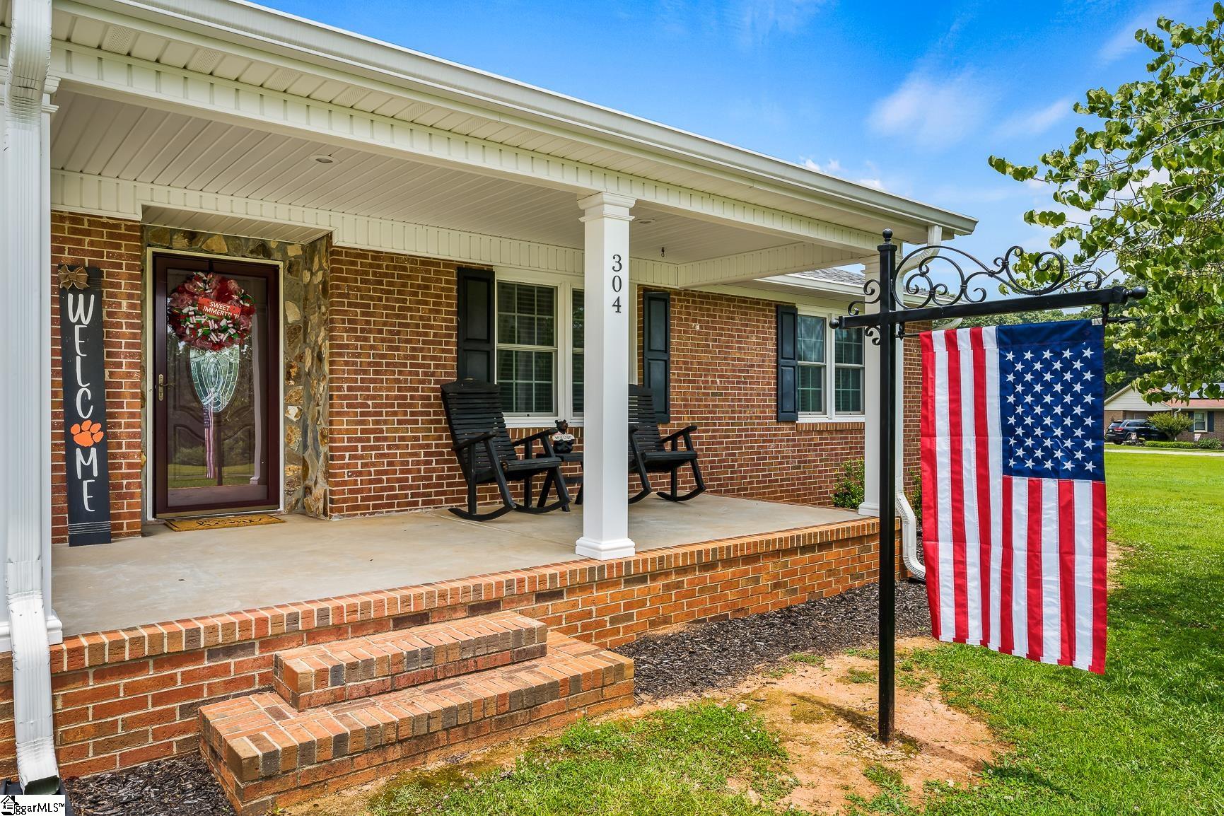 304 Hogg Road Williamston, SC 29697 - Photo 4 of 34